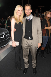 Mirja Du Mont mit Begleitung