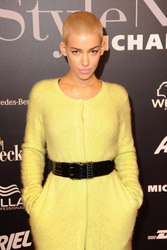 Alina Süggeler (Frida Gold)