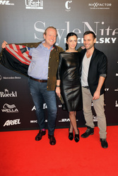 Ole Tillmann mit Gattin Anita Tillmann und Gast