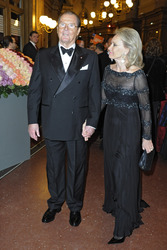 Roger Moore mit Gattin Kristina Tholstrup