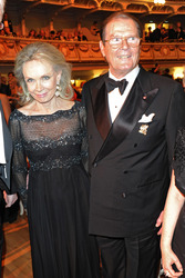 Roger Moore mit Gattin Kristina Tholstrup