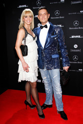 Isabel Edvardsson mit Begleitung