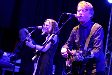 Carla Torgerson, Chris Eckman (The Walkabouts)