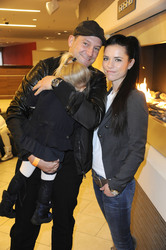 Björn Casapietra mit Ehefrau Anne-Sophie und Tochter Stella