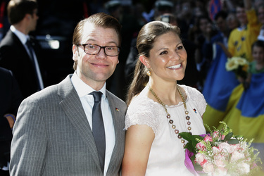 Daniel von Schweden, Victoria von Schweden