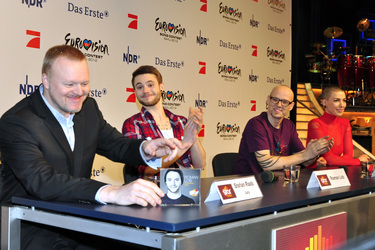 Stefan Raab, Roman Lob, Thomas D (DoeFantastischen Vier), Alina Süggeler (Firda Gold)