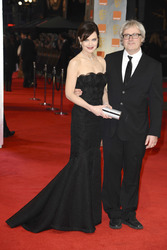 Elizabeth McGovern mit Begleitung