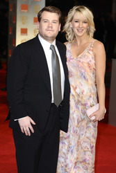 James Corden mit Freundin Julia Carey