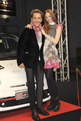 Wolfgang Joop mit Begleitung