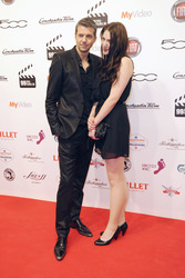 Kai Wiesinger mit Begleitung