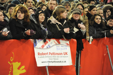 Robert Pattinson Fans