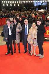 Artur Brauner mit Gattin Maria, Tochter Alice Enkel Ben und David