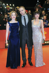 Holliday Grainger, Robert Pattinson, Christina Ricci
