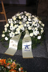 Trauerkränze für Edgar Bessen