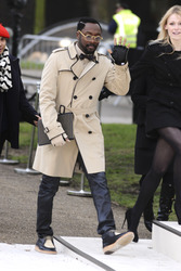 Will.i.am (The Black Eyed Peas) mit Begleitung