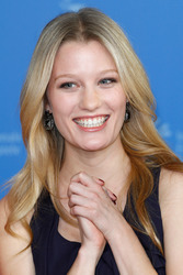 Ashley Hinshaw