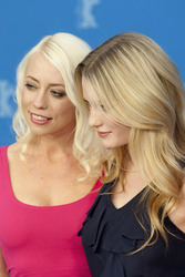 Lorelei Lee, Ashley Hinshaw