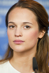 Alicia Vikander