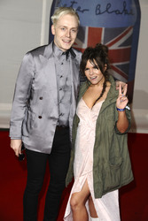 Mr Hudson mit Begleitung