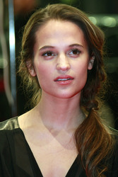 Alicia Vikander