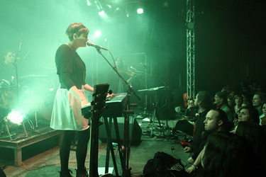 Cherilyn MacNeil (Dear Reader)