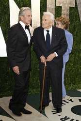 Michael Douglas, Kirk Douglas mit Gattin Anne Buydens