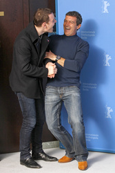 Michael Fassbender, Antono Banderas