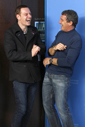 Michael Fassbender, Antono Banderas