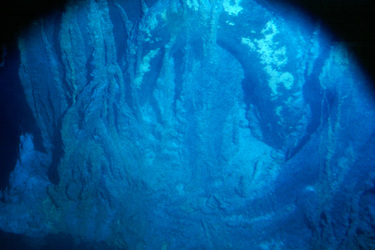 Wrack der Titanic - Anker steuerbord mit Öse für Ankerkette