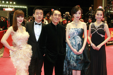Tong Dawai mit Gattin, Zhang Yimou, Ni Ni, Zhang Doudou