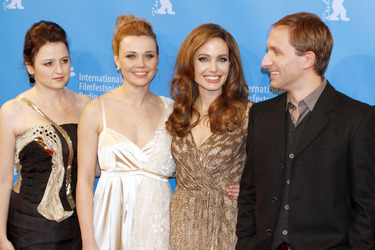 Vanesa Glodjo, Alma Terzic, Angelina Jolie, Goran Kostic