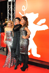 Julia Dietze, Stephanie Paul, Peta Sergeant