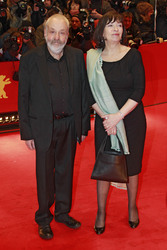 Mike Leigh mit Begleitung