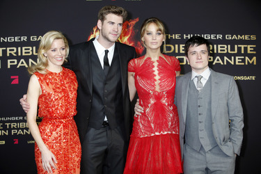 Elizabeth Banks, Liam Hemsworth, Jennifer Lawrence, Josh Hutcherson