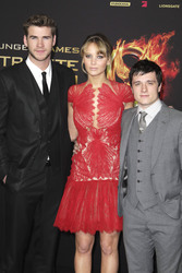 Liam Hemsworth, Jennifer Lawrence, Josh Hutcherson