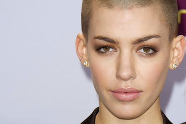 Alina Süggeler (Frida Gold)