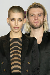 Alina Süggeler, Andreas 'Andi' Weizel (Frida Gold)