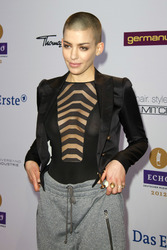 Alina Süggeler (Frida Gold)