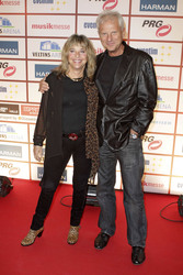 Suzi Quatro mit Begleitung