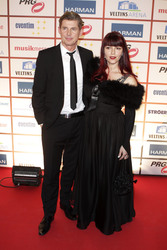 Markus Mörl mit Begleitung