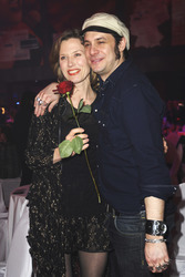 Sascha Vollmer (The BossHoss) mit Begleitung