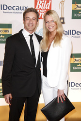 Gedeon Burkhard mit Freundin Annika Bormann