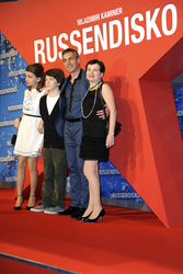 Wladimir Kaminer mit  Frau Olga, Tochter Nicole und Sohn Sebastian