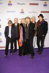 Wolfgang Niedecken mit Ehefrau Tina und seiner Band BAP