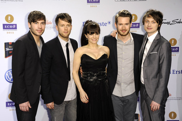 Revolverheld und Marta Jandova (Die Happy)