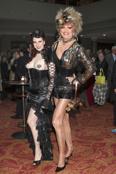 Eve Champagne, Olivia Jones