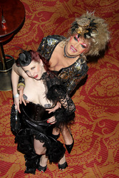 Olivia Jones, Eve Champagne