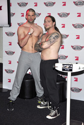 Jay Khan, Martin Kesici