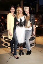 Johanna Gerber, Karolina Kurkova, Anika Scheibe