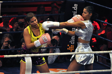 Indira Weis, Micaela Schäfer